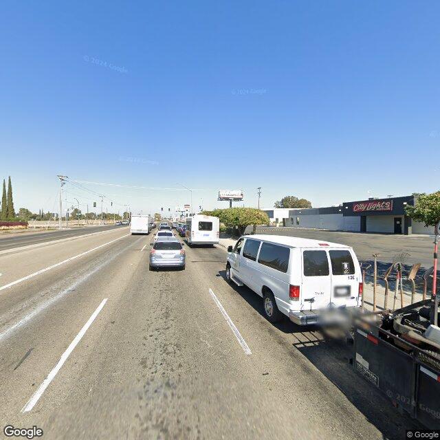 2370 N Clovis Avenue