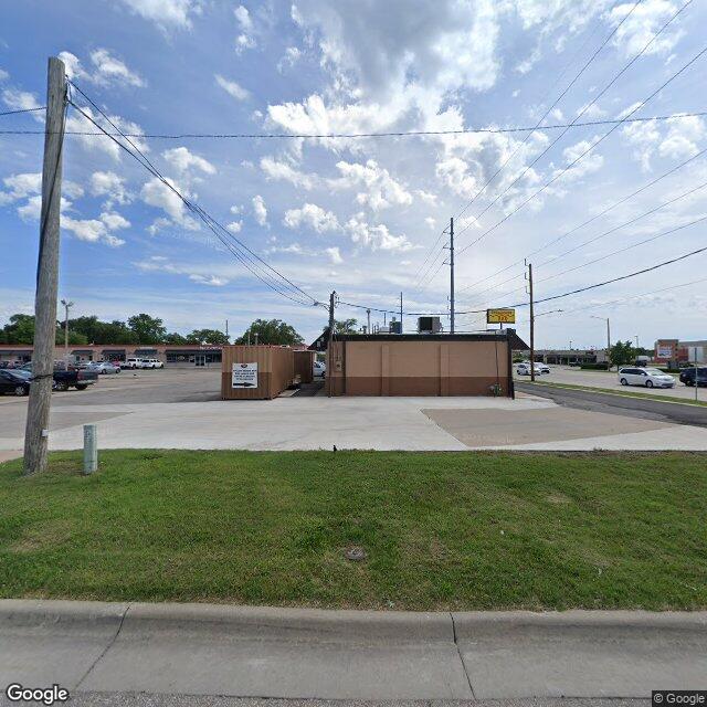 300-340 S Greenwich Rd, Wichita, KS, 67207