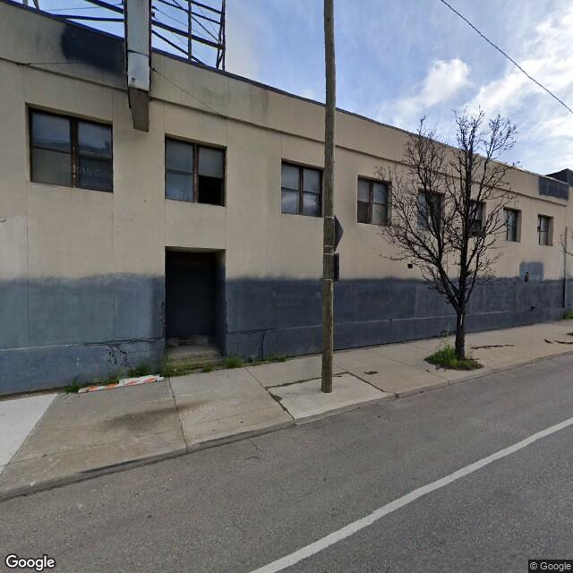 2760 W Warren Ave